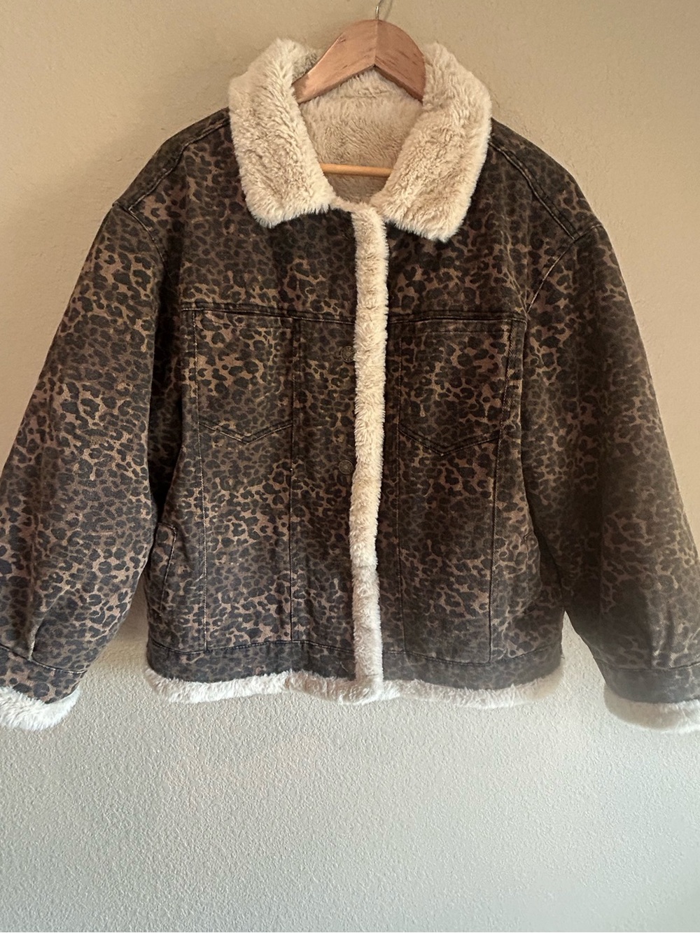 Leopard Print Faux-Sherpa Jean Jacket